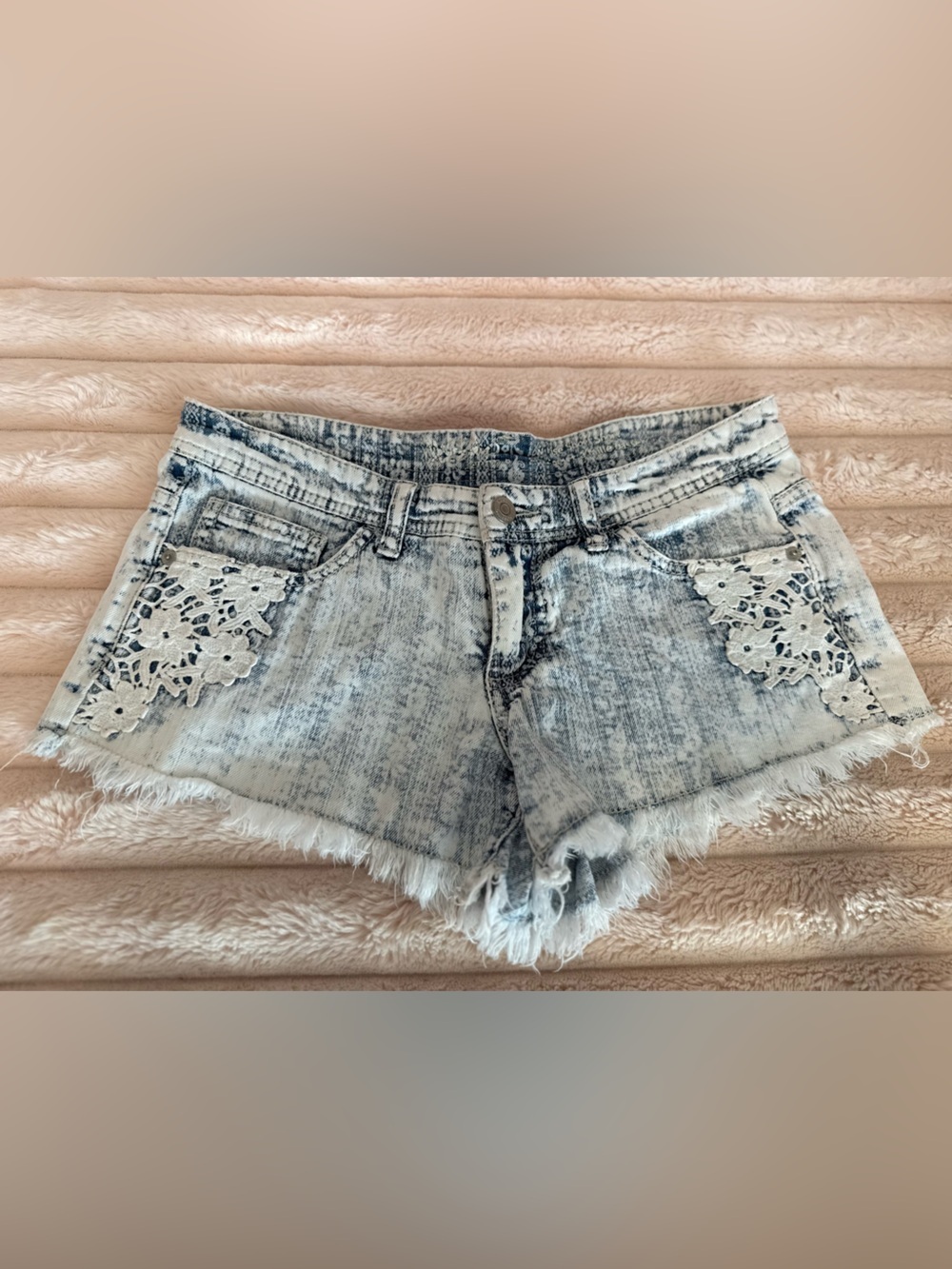 Mossimo Acid Wash Lace Denim Cutoff Shorts Low Rise Y2K Boho Festival Sz 4 27